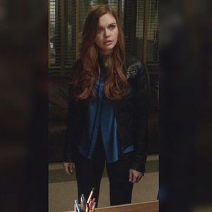 ISO Lydia Martin made for impulse top